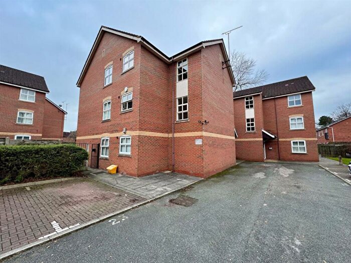 2 Bedroom Apartment To Rent In Keats Mews, Brooklands, M23