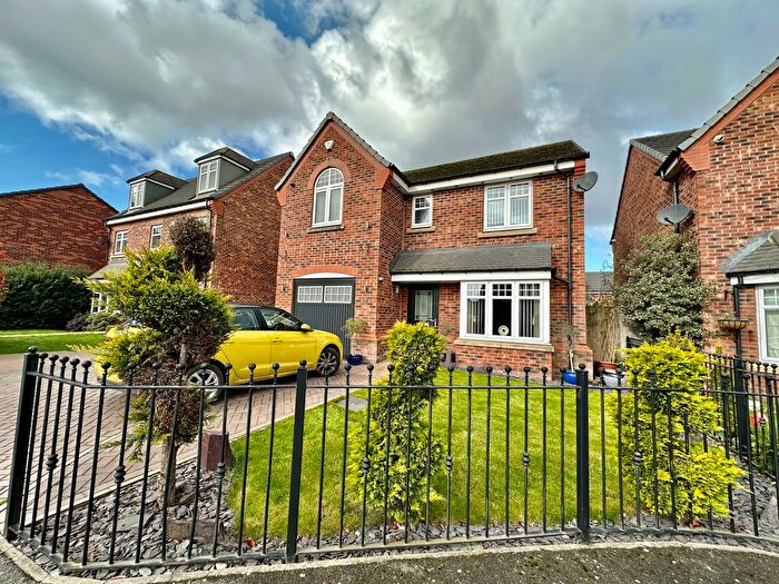 4 Bedroom Detached House For Sale In West End Lane, New Rossington, Doncaster, DN11