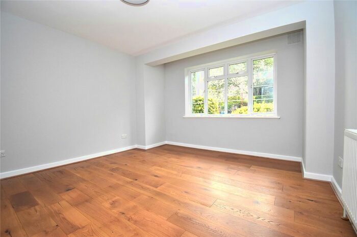 2 Bedroom Flat To Rent In Westbourne House Richmond Road, Twickenham, TW1
