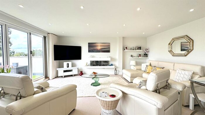 4 Bedroom Penthouse For Sale In Western Road, Branksome Park, Poole, BH13