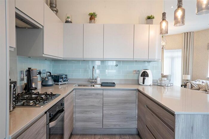 2 Bedroom Apartment To Rent In Boughton Court, Solihull, B90