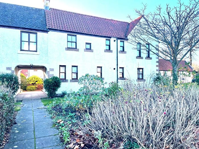 2 Bedroom Flat To Rent In Telny Place, Aberdour, KY3