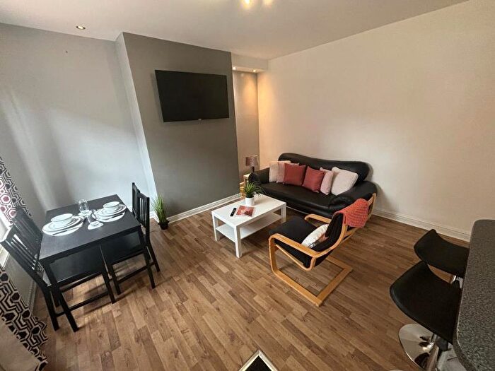 3 Bedroom End Of Terrace House To Rent In Granby Place, LS6