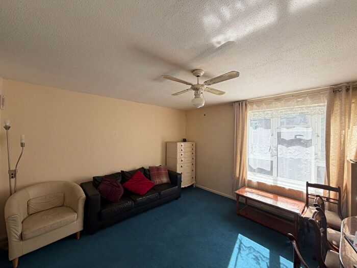 1 Bedroom Terraced House To Rent In Oak Farm, Arundel Drive, Borehamwood, WD6