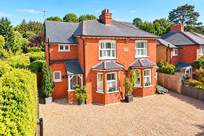 2 Bedroom Semi Detached House For Sale In Woking, Surrey, GU22