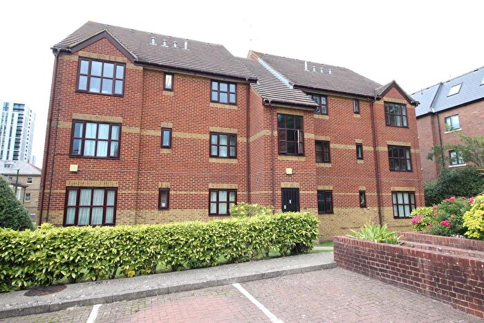1 Bedroom Flat To Rent In Cedar Road, Sutton, SM2