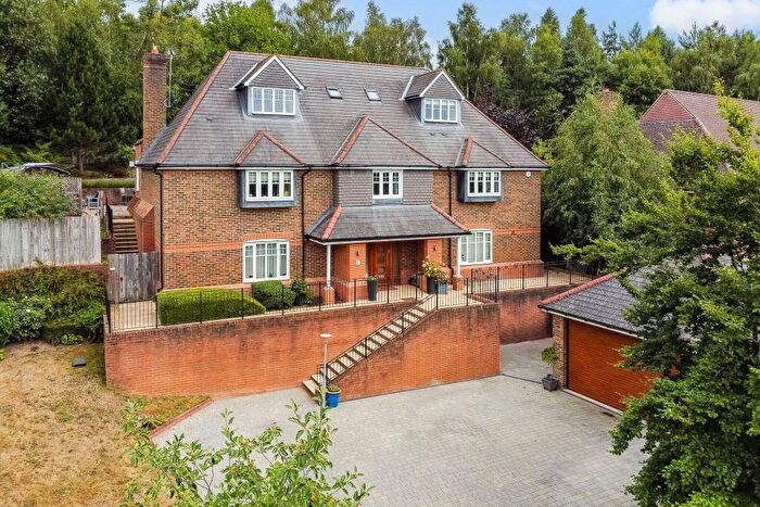 5 Bedroom Detached House For Sale In Ibworth Lane, Fleet, GU51