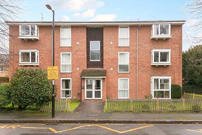 1 Bedroom Flat For Sale In Barham Road, South Croydon, CR2