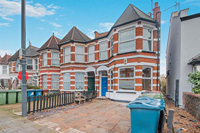 3 Bedroom Apartment For Sale In Pinner Road, Harrow, HA1