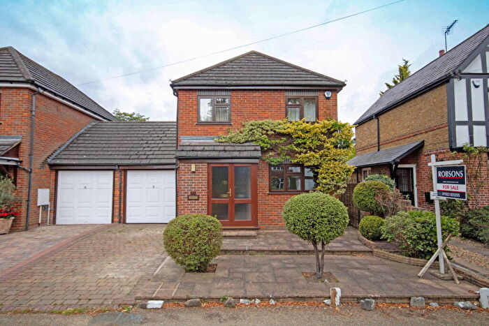 3 Bedroom Link Detached House For Sale In Dene Road, Northwood, HA6