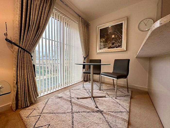 2 Bedroom Retirement Property For Sale In Fountain Way, Salisbury, Wiltshire, SP2