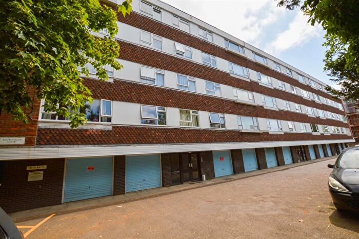 2 Bedroom Flat To Rent In Southfields Road, Eastbourne, BN21