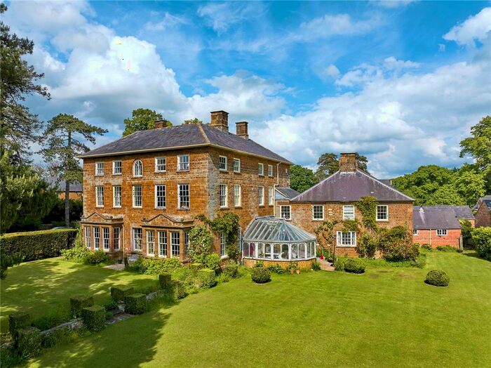 10 Bedroom Semi-Detached House For Sale In Queens Street, Culworth, Banbury, Oxfordshire, OX17