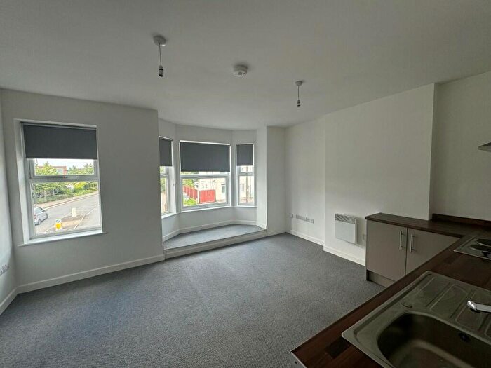 2 Bedroom Flat To Rent In A, Diamond Avenue, Kirkby In Ashfield, NG17