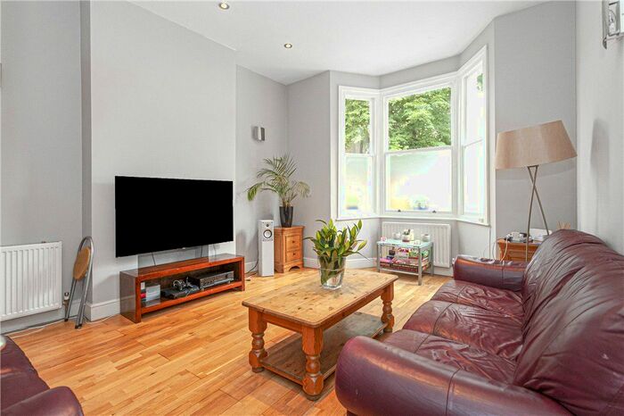 4 Bedroom Semi-Detached House To Rent In Clarence Road, London, W4