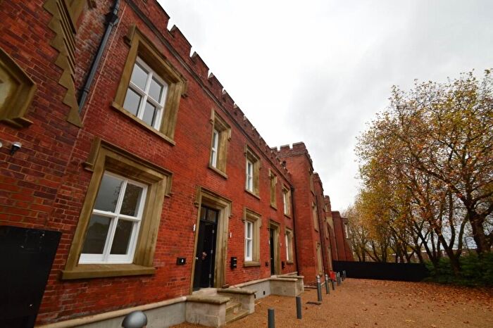 1 Bedroom Apartment For Sale In Wellesley Road, London, SE18