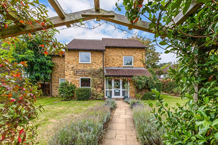 4 Bedroom Detached House For Sale In Manor Road, Teddington, TW11