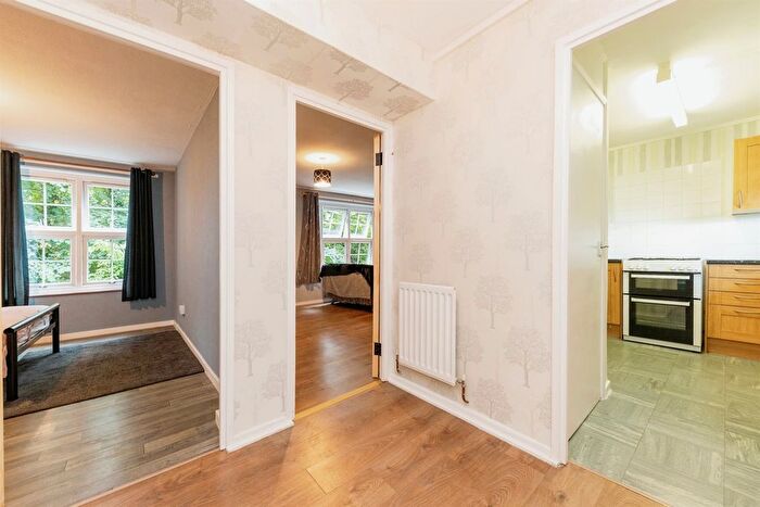 1 Bedroom Flat For Sale In Haldens, Welwyn Garden City, AL7