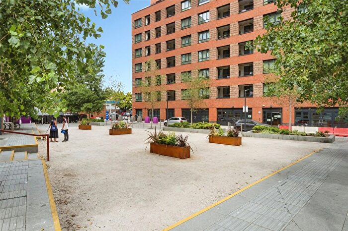 2 Bedroom Flat For Sale In Dipper Drive, London, E3