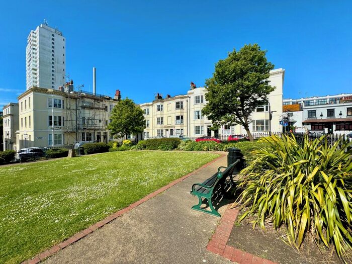 2 Bedroom Flat To Rent In Clarence Square, Brighton, BN1