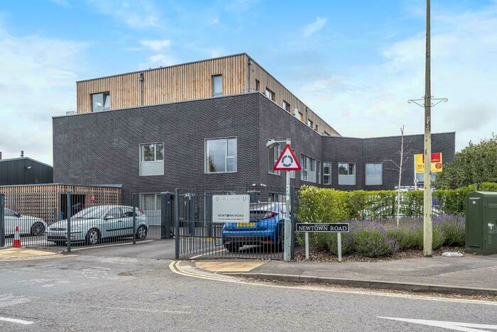 2 Bedroom Apartment To Rent In Henley-on-thames, Oxfordshire, RG9