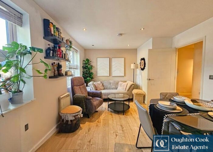 2 Bedroom Flat For Sale In Allesley Old Road, Antelope House, CV5