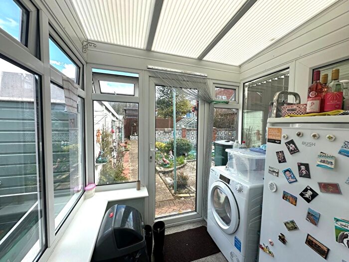 2 Bedroom Bungalow To Rent In Ellis Road Silver Sub, Southampton, Hampshire, SO19