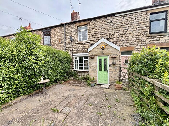 3 Bedroom Terraced House For Sale In East View, Micklefield, Leeds, LS25