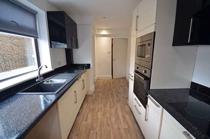 2 Bedroom Property To Rent In Lawrence Street, Padiham, BB12