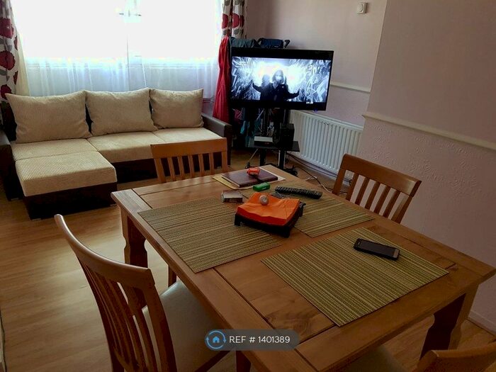 1 Bedroom Flat To Rent In Cowbridge Lane, Barking, IG11