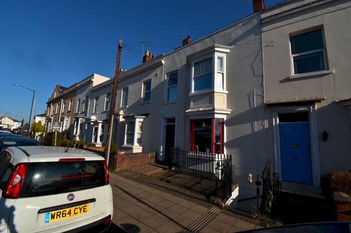 2 Bedroom Flat To Rent In Clarendon Street, Leamington Spa, Warwickshire, CV32
