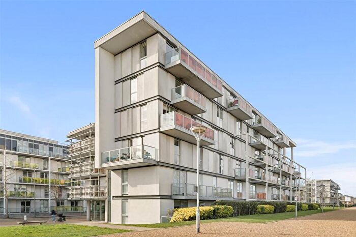 2 Bedroom Flat For Sale In Fyfe House, New River Village, Hornsey, N8