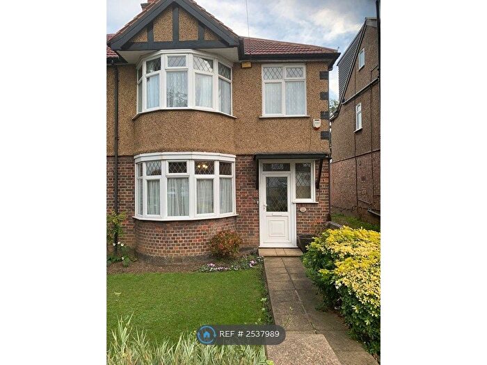 3 Bedroom Semi-Detached House To Rent In Long Lane, Hillingdon, Uxbridge, UB10