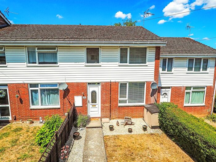2 Bedroom Terraced House For Sale In South End Road, Andover, SP10