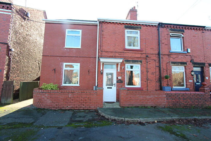 3 Bedroom End Of Terrace House For Sale In Greenfield Terrace, Johnstown, LL14
