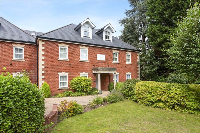 3 Bedroom Flat To Rent In West Hill, Oxted, Surrey, RH8