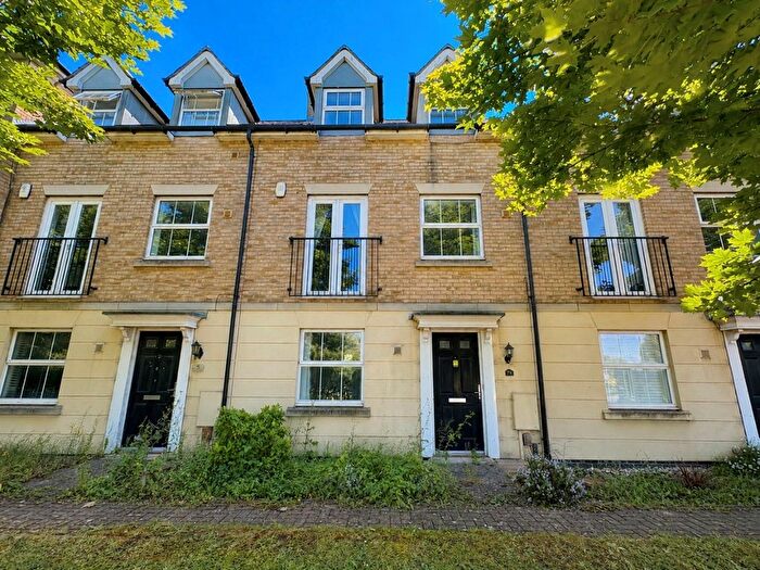 3 Bedroom Town House To Rent In Rotary Gardens, Gillingham, ME7