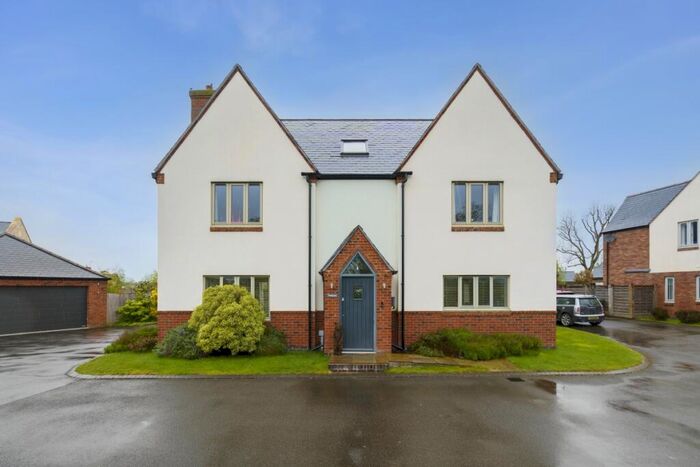 4 Bedroom Detached House To Rent In Bishops Acre, Lighthorne, CV35