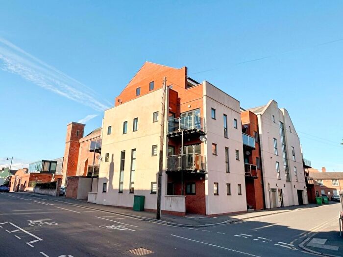 2 Bedroom Apartment For Sale In The Pinnacle, Nottingham, NG1