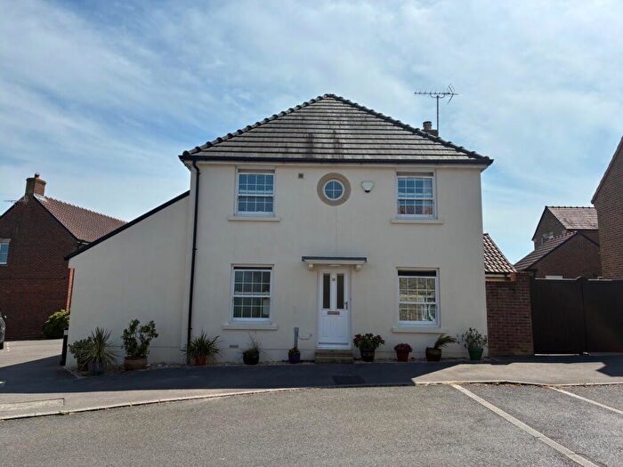 3 Bedroom Detached House For Sale In School Drive, Crossways, DT2