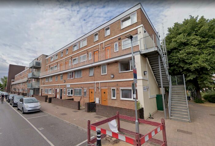 4 Bedroom Flat To Rent In Portia Way, London, E3