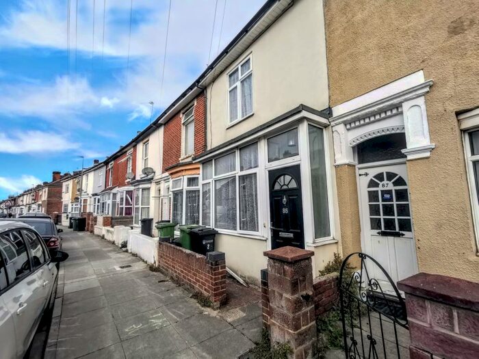 2 Bedroom House To Rent In Clive Road, Portsmouth, PO1