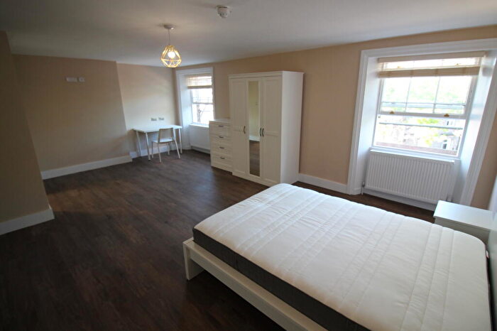 5 Bedroom House To Rent In Jesmond Road West, Newcastle Upon Tyne, NE2