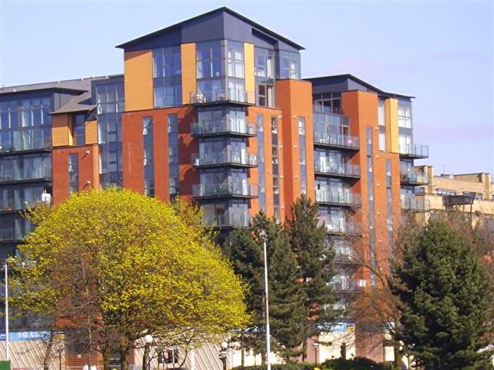 2 Bedroom Flat To Rent In Dunlop Street, The Metropole, City Centre, Glasgow, G1