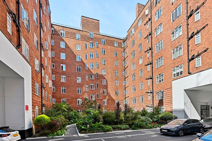 4 Bedroom Flat For Sale In Latymer Court, Hammersmith Road, London, W6