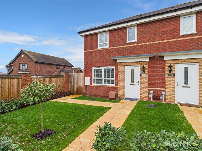3 Bedroom Semi Detached House For Sale In Yewbrey Close, Shrewsbury, SY3