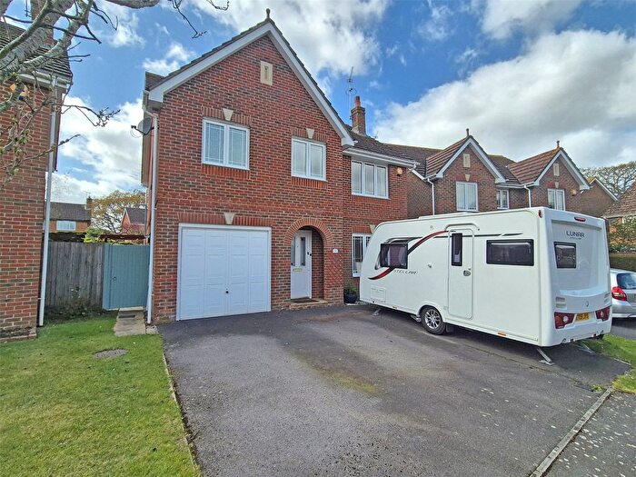 4 Bedroom Detached House For Sale In Ubsdell Close, New Milton, Hampshire, BH25