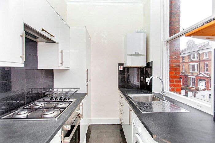 2 Bedroom Flat To Rent In Birchington Road, London, NW6