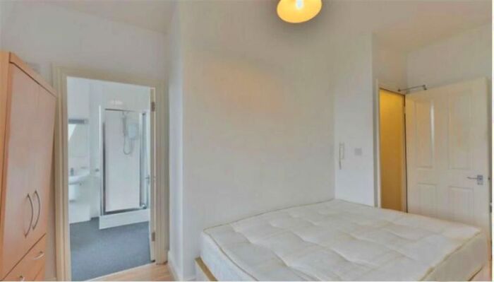 Studio To Rent In Finchley Road, South Hampstead, London NW3