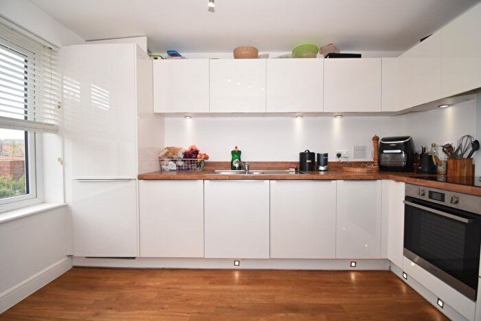 3 Bedroom Town House For Sale In Yonder Acre Way, Cranbrook, Exeter, EX5